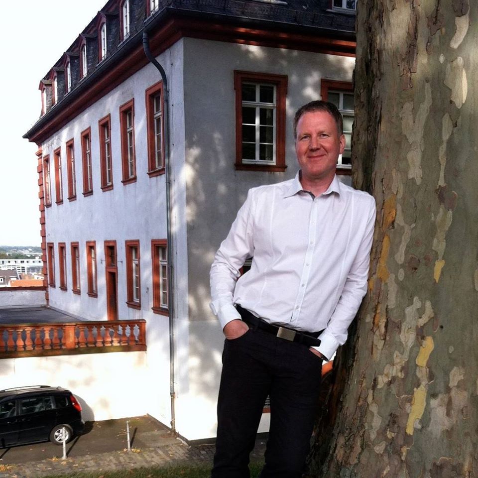 Günther Frueauf: Hausbau-Immobilien-Finanzierungen
